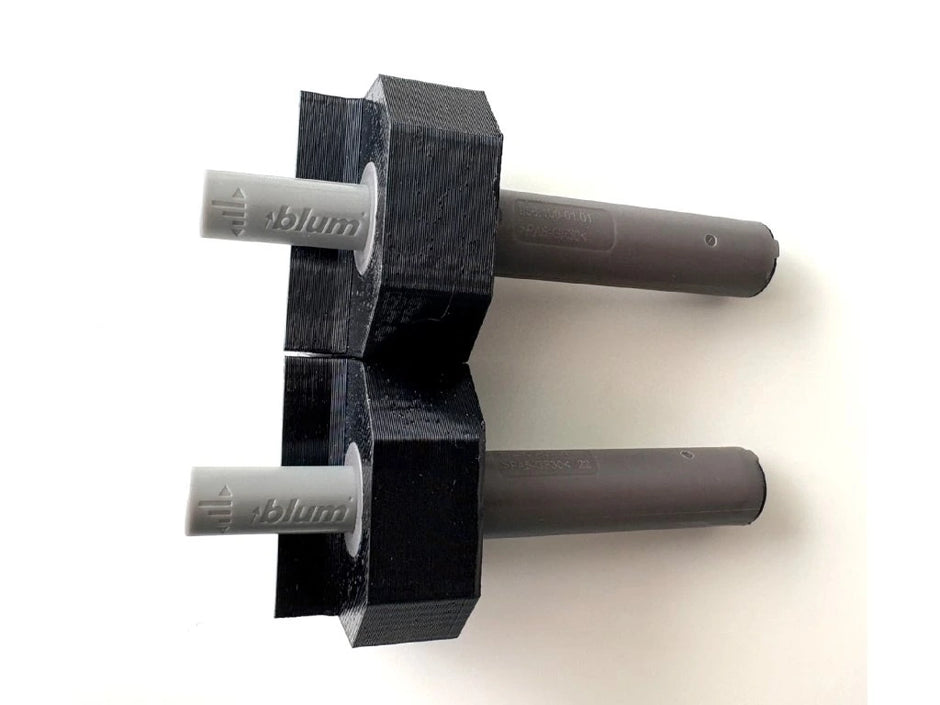 Revizinės Durelės Sistema EasyToTile R10 – 2× Pivot Vyriai + 2× Click Mechanizmai