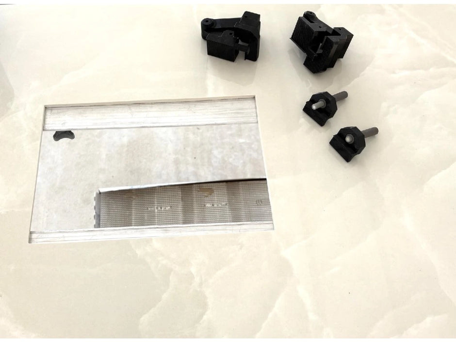 Magnetinė Revizinės Durelės Sistema EasyToTile Arkiniam Kampui R10 (Radius R10)