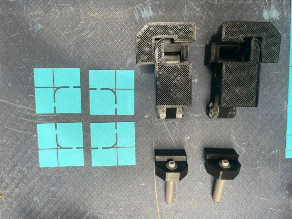 Magnetinė Revizinės Durelės Sistema EasyToTile Arkiniam Kampui R10 (Radius R10)